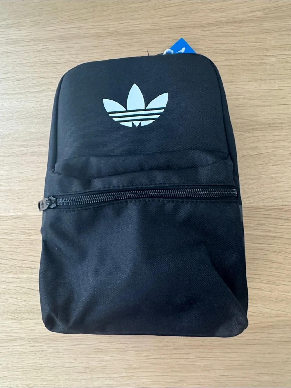 NWT Adidas Originals Santiago 3 LUNCH BAG Black w white logo